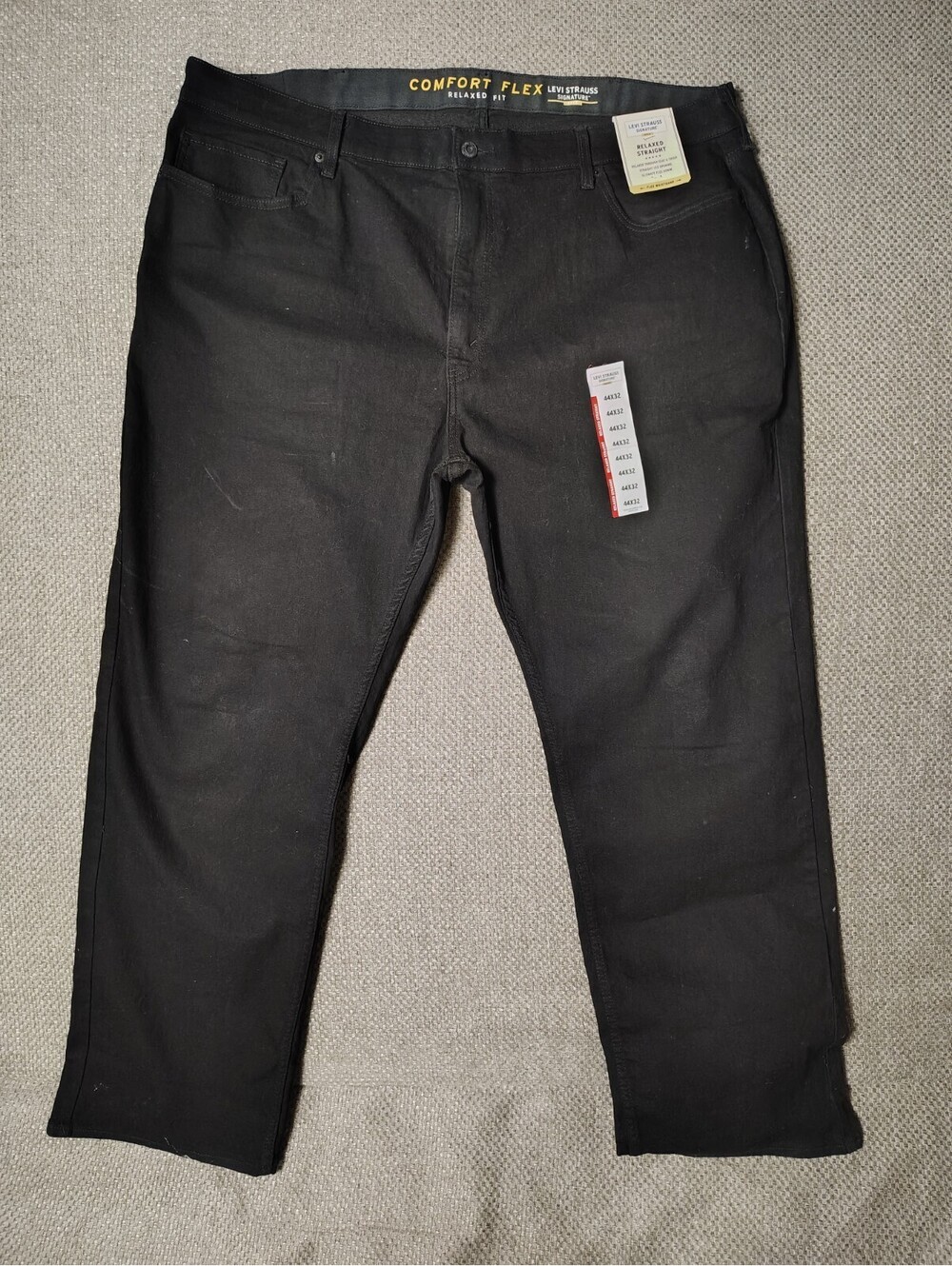 Signature Levi Strauss Men 44x32 Black Comfort Flex Relaxed Straight Jeans NWT
